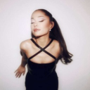 Discovery icon for Ariana Grande Discord server